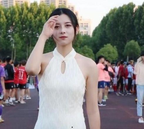 西安网红穿旗袍是谁,传统与现代的时尚碰撞