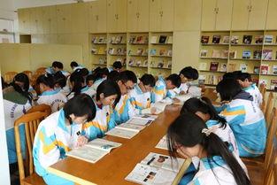 瓜洲中学的老师们,匠心筑梦，桃李芬芳