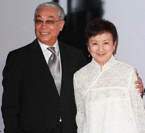 明星虎年家庭合影,明星家庭温馨合影曝光