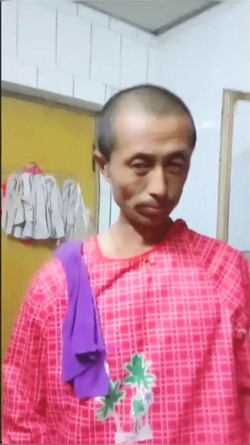 女网红和狗狗聊天视频,治愈系视频走红网络